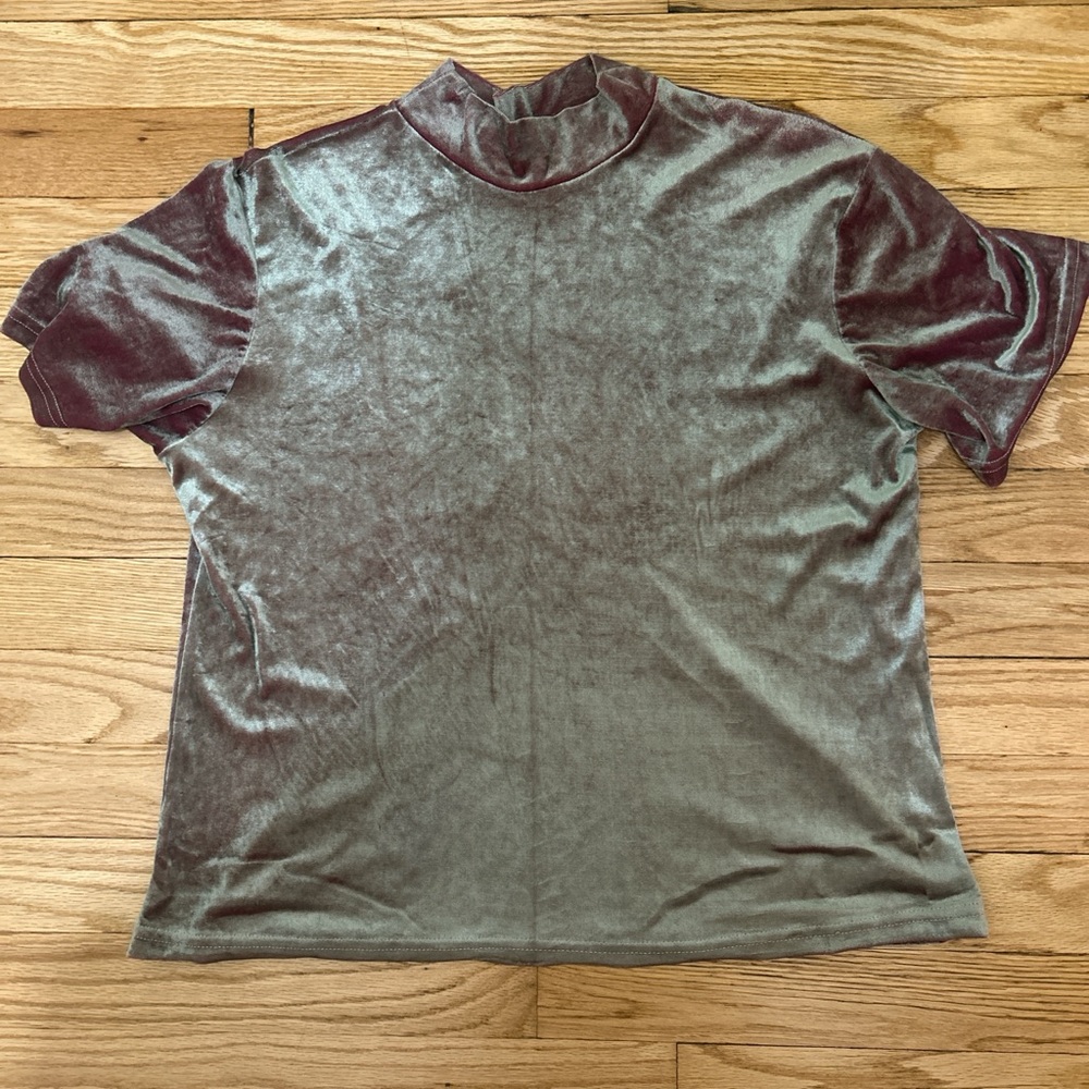 Jaipur Velvet Short Sleeve Shirt - green and Burgundy